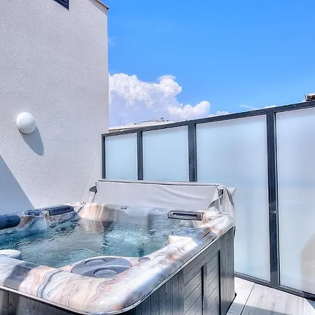 Superbe Penthouse Avec Jacuzzi A 5Min De La Croisette Cannes