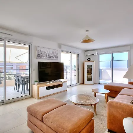 Superbe Penthouse Avec Jacuzzi A 5Min De La Croisette *